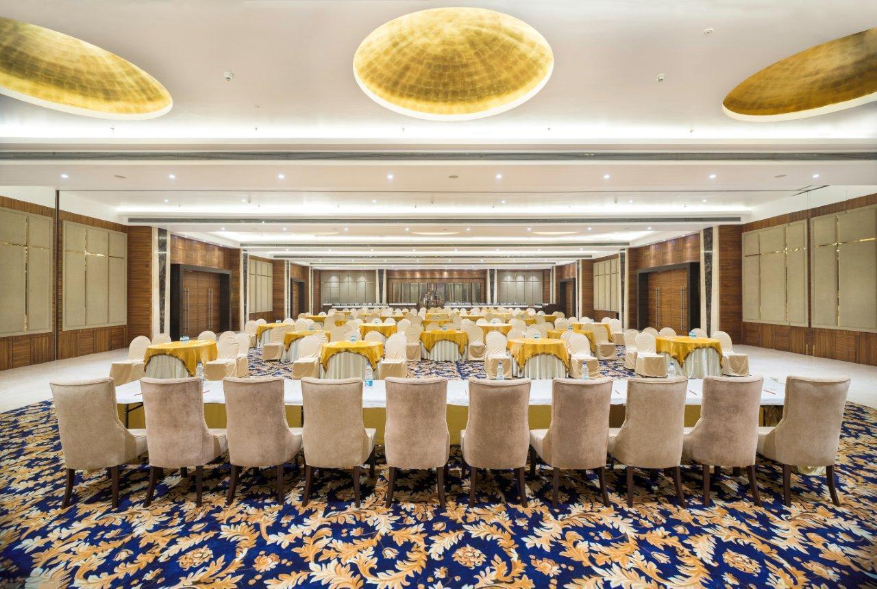 Nirvana Luxury Hotel L Λουντιάνα Εξωτερικό φωτογραφία