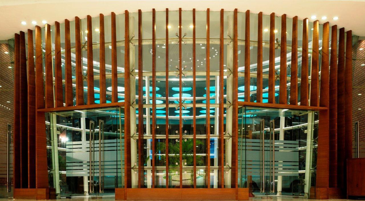 Nirvana Luxury Hotel L Λουντιάνα Εξωτερικό φωτογραφία