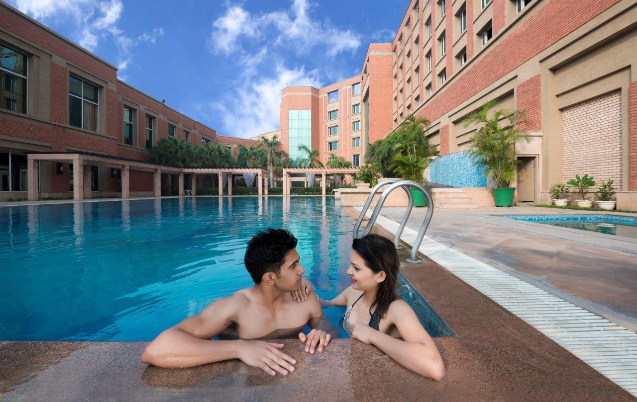 Nirvana Luxury Hotel L Λουντιάνα Εξωτερικό φωτογραφία